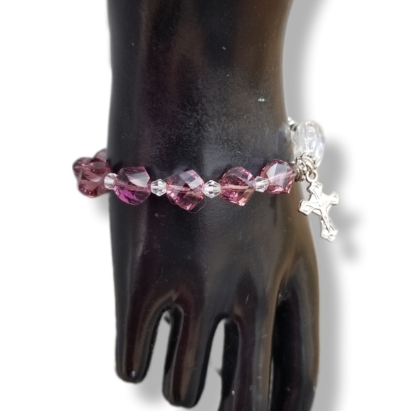 VINTAGE PURPLE AUSTRIAN CRYSTAL BEAD & SILVERTONE CROSS CHARM ROSARY BRACELET - Picture 2 of 8